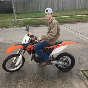 Meet your Posher, Dennis